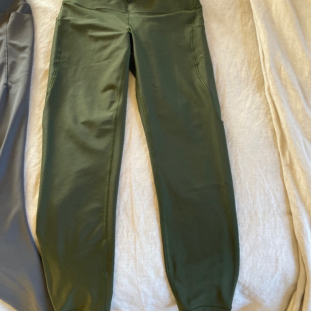 Compression Leggings (2) GUC Olive Green Athleta and Gray Calla M